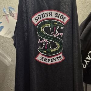 Hot Topic Gray Snake Emblem Tank Top